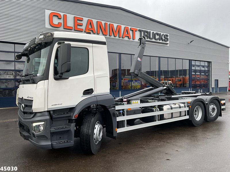 Mercedes-Benz Actros 2643 VDL 21 Ton haakarmsysteem - شاحنة ذات الخطاف: صور 1 Mercedes-Benz Actros 2643 VDL 21 Ton haakarmsysteem - شاحنة ذات الخطاف: صور 1
