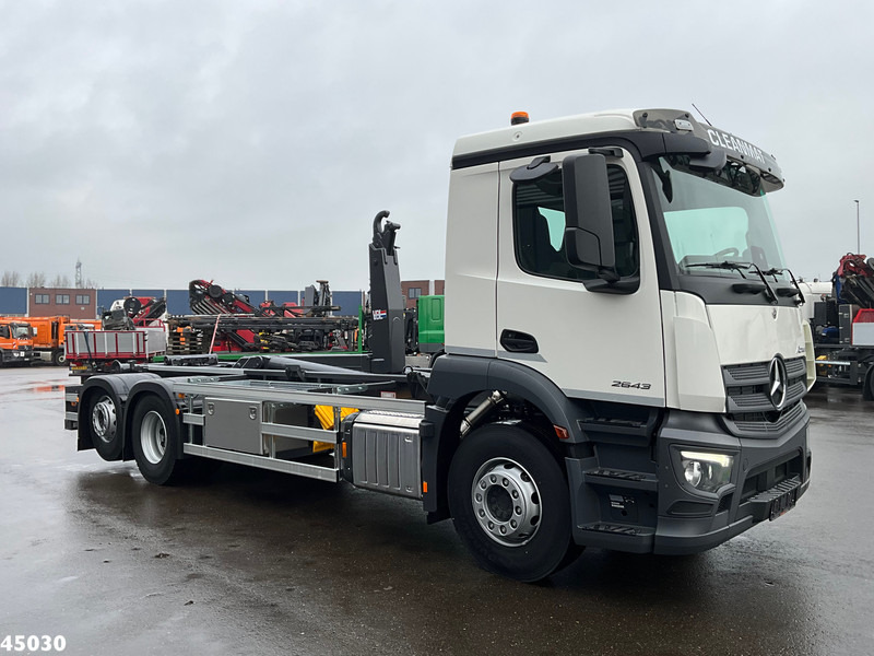Mercedes-Benz Actros 2643 VDL 21 Ton haakarmsysteem - شاحنة ذات الخطاف: صور 3 Mercedes-Benz Actros 2643 VDL 21 Ton haakarmsysteem - شاحنة ذات الخطاف: صور 3