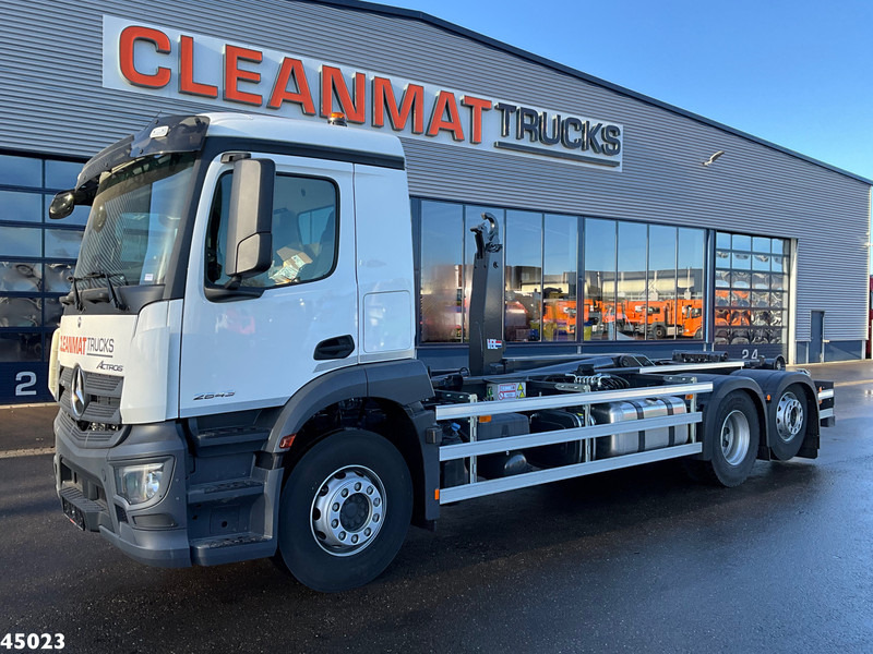 Mercedes-Benz Actros 2643 VDL 21 Ton haakarmsysteem - شاحنة ذات الخطاف: صور 2 Mercedes-Benz Actros 2643 VDL 21 Ton haakarmsysteem - شاحنة ذات الخطاف: صور 2