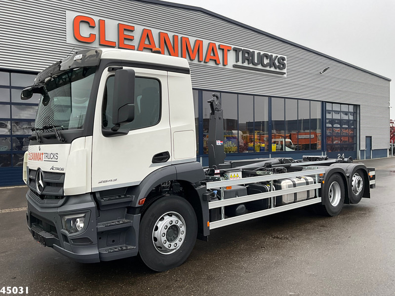 Mercedes-Benz Actros 2643 VDL 21 Ton haakarmsysteem - شاحنة ذات الخطاف: صور 2 Mercedes-Benz Actros 2643 VDL 21 Ton haakarmsysteem - شاحنة ذات الخطاف: صور 2