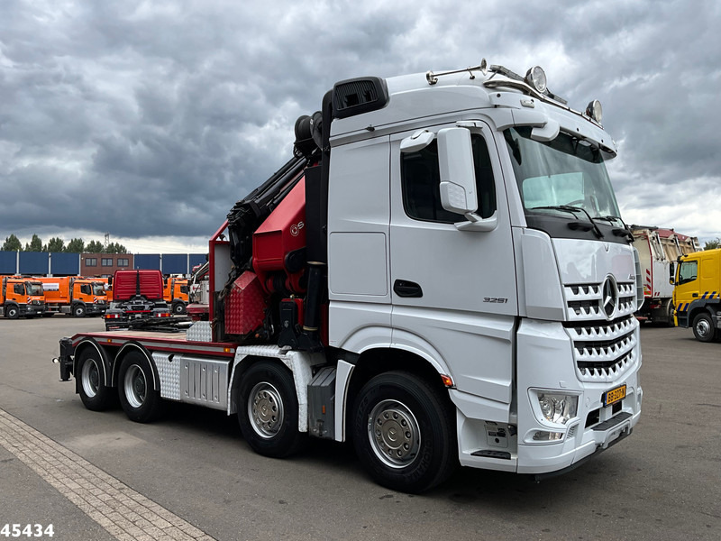 Mercedes-Benz Arocs 3251 8x4 Euro 6 Retarder HMF 85 Tonmeter laadkraan Fly-Jib - شاحنة كرين: صور 4 Mercedes-Benz Arocs 3251 8x4 Euro 6 Retarder HMF 85 Tonmeter laadkraan Fly-Jib - شاحنة كرين: صور 4