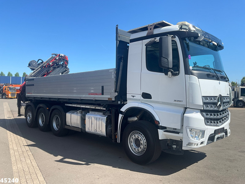 Mercedes-Benz Arocs 3251 8x4 Euro 6 Retarder Palfinger 34 Tonmeter laadkraan + Fly-Jib 2 zijdige kipper Just 146.766 km! - قلابات, شاحنة كرين: صور 4 Mercedes-Benz Arocs 3251 8x4 Euro 6 Retarder Palfinger 34 Tonmeter laadkraan + Fly-Jib 2 zijdige kipper Just 146.766 km! - قلابات, شاحنة كرين: صور 4