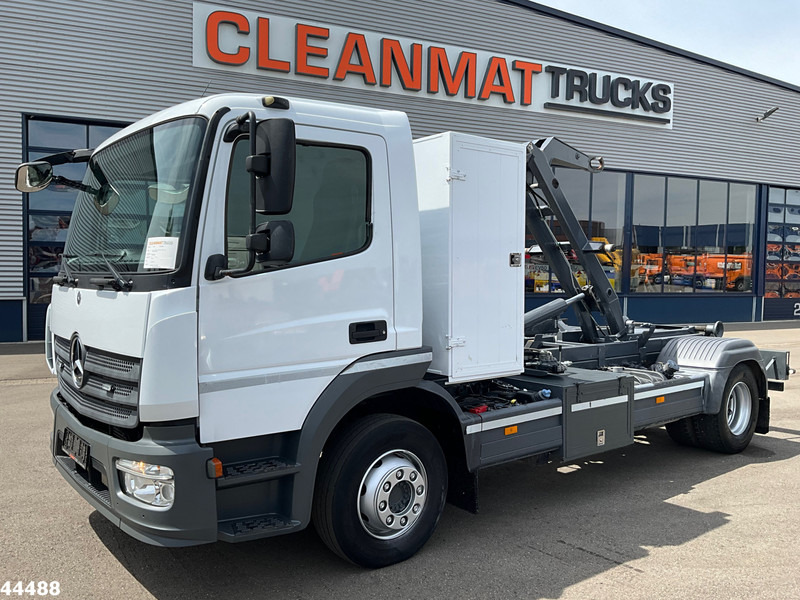 Mercedes-Benz Atego 1218 Euro 6 Manual 7 Ton haakarmsysteem - شاحنة ذات الخطاف: صور 1 Mercedes-Benz Atego 1218 Euro 6 Manual 7 Ton haakarmsysteem - شاحنة ذات الخطاف: صور 1