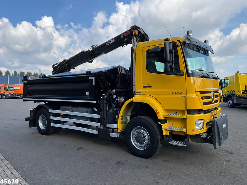 Mercedes-Benz Axor 2124 AK 4x4 Hiab 12 Tonmeter laadkraan Just 208.719 km! - قلابات, شاحنة كرين: صور 5 Mercedes-Benz Axor 2124 AK 4x4 Hiab 12 Tonmeter laadkraan Just 208.719 km! - قلابات, شاحنة كرين: صور 5