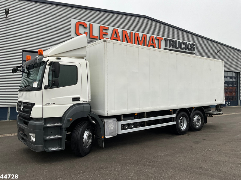 Mercedes-Benz Axor 2636 6x2 Dhollandia laadklep Just 265.901 km! - بصندوق مغلق شاحنة: صور 2 Mercedes-Benz Axor 2636 6x2 Dhollandia laadklep Just 265.901 km! - بصندوق مغلق شاحنة: صور 2