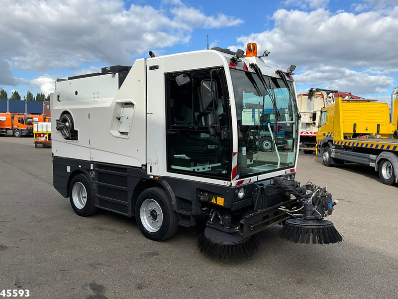 Schmidt Compact 400 Euro 6 with 3-rd brush - سياره كنس شوارع: صور 5 Schmidt Compact 400 Euro 6 with 3-rd brush - سياره كنس شوارع: صور 5