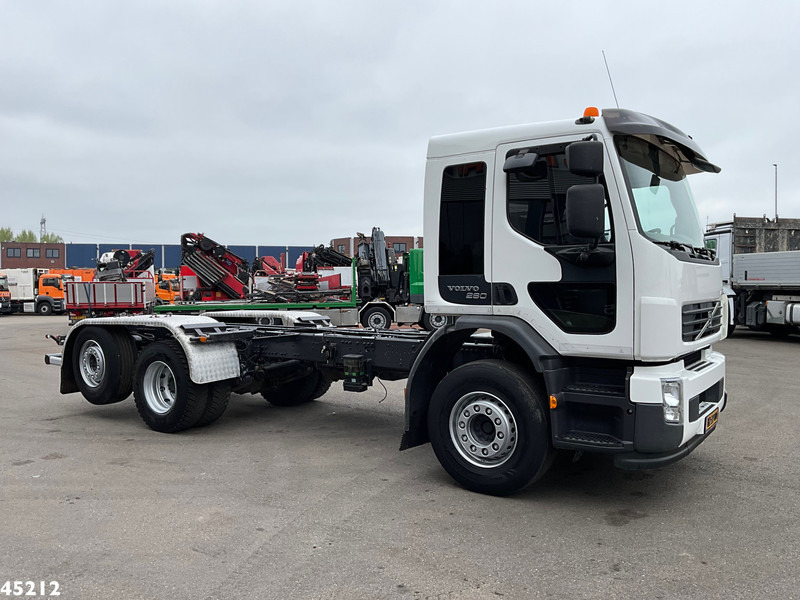 Volvo FE 260 Chassis cabine with PTO Just 199.470 km! - الشاسيه شاحنة: صور 3 Volvo FE 260 Chassis cabine with PTO Just 199.470 km! - الشاسيه شاحنة: صور 3
