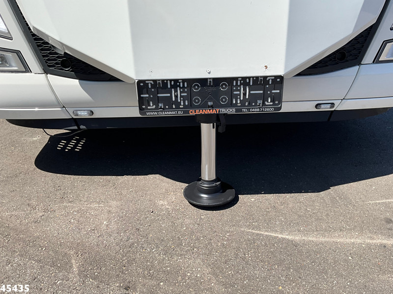 Volvo FH 540 8x4 Euro 6 Palfinger 92 Tonmeter laadkraan + Fly-jib Just 107.008 km! - شاحنة كرين: صور 4 Volvo FH 540 8x4 Euro 6 Palfinger 92 Tonmeter laadkraan + Fly-jib Just 107.008 km! - شاحنة كرين: صور 4