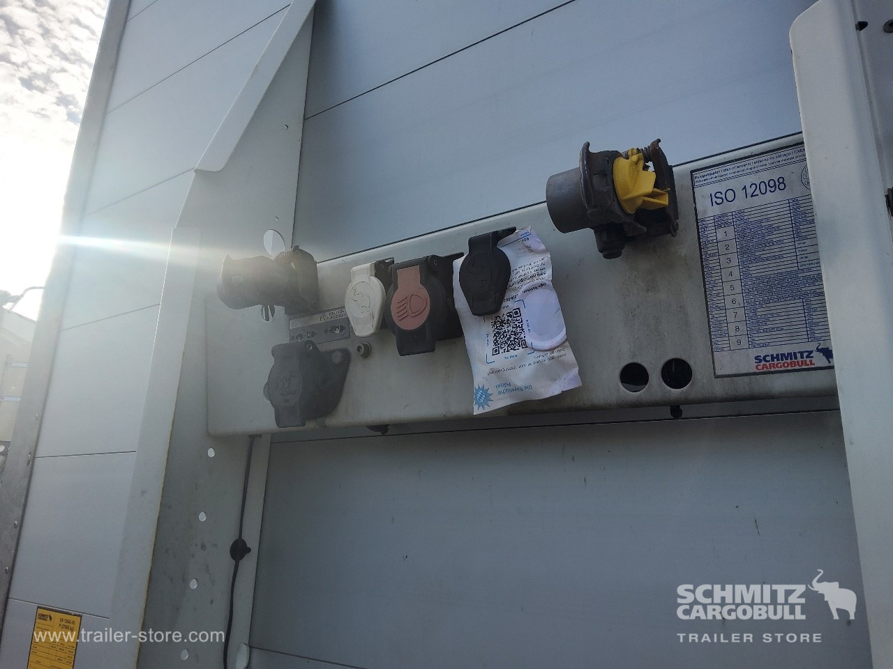 SCHMITZ Auflieger Curtainsider Mega - الخيمة نصف مقطورة: صور 3 SCHMITZ Auflieger Curtainsider Mega - الخيمة نصف مقطورة: صور 3