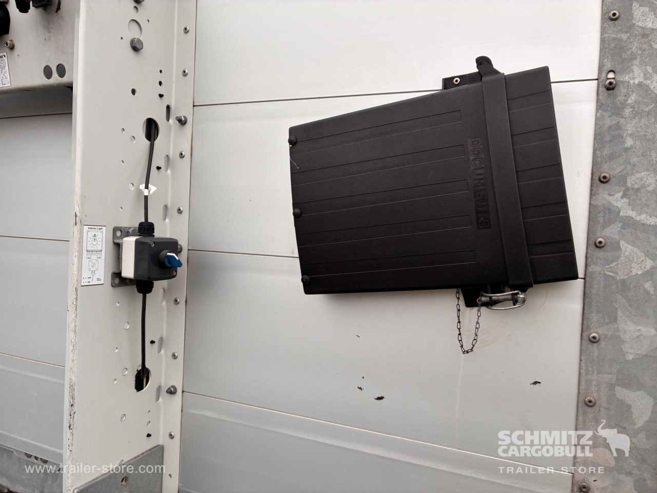 SCHMITZ Auflieger Curtainsider Standard - الخيمة نصف مقطورة: صور 4 SCHMITZ Auflieger Curtainsider Standard - الخيمة نصف مقطورة: صور 4