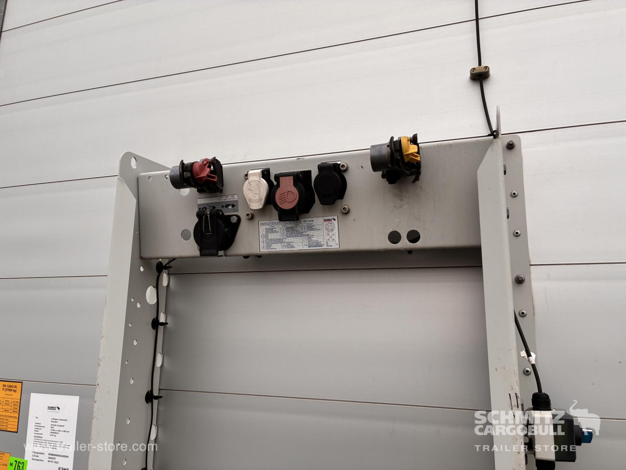 SCHMITZ Auflieger Curtainsider Standard - الخيمة نصف مقطورة: صور 5 SCHMITZ Auflieger Curtainsider Standard - الخيمة نصف مقطورة: صور 5