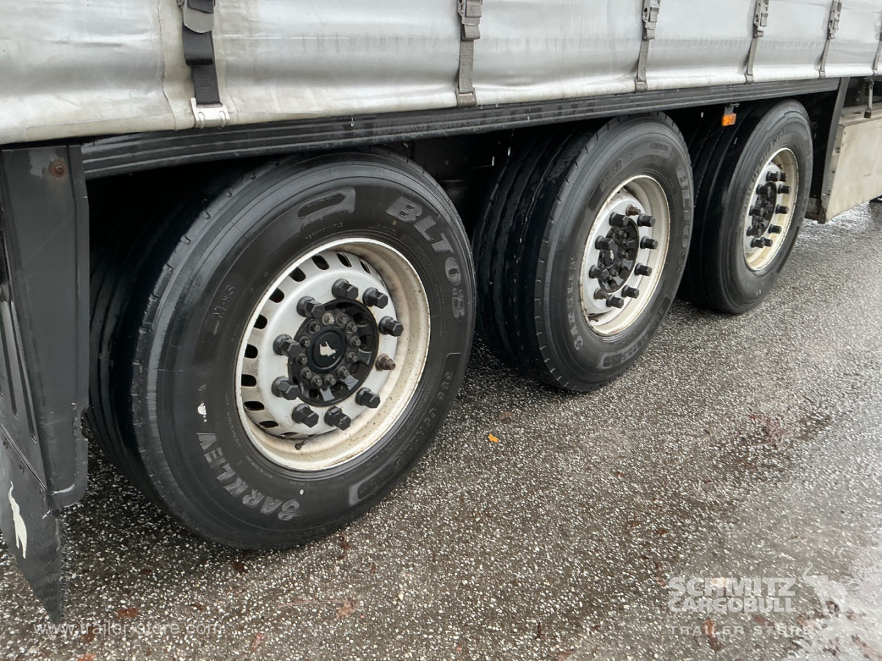 SCHMITZ Curtainsider Standard , Folding wall right - الخيمة نصف مقطورة: صور 2 SCHMITZ Curtainsider Standard , Folding wall right - الخيمة نصف مقطورة: صور 2