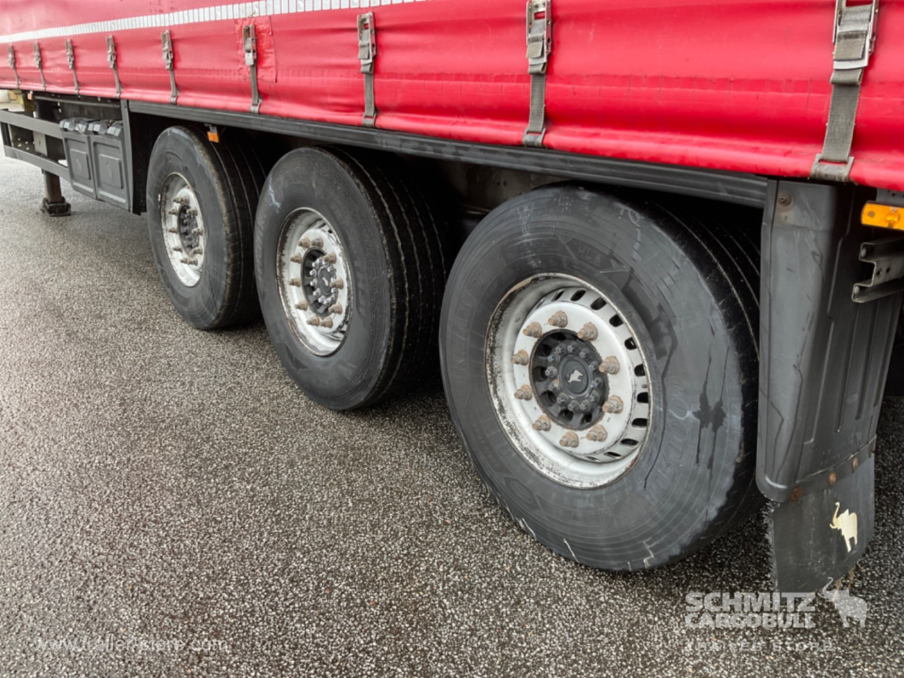 SCHMITZ Curtainsider Standard Forklift holder - الخيمة نصف مقطورة: صور 3 SCHMITZ Curtainsider Standard Forklift holder - الخيمة نصف مقطورة: صور 3