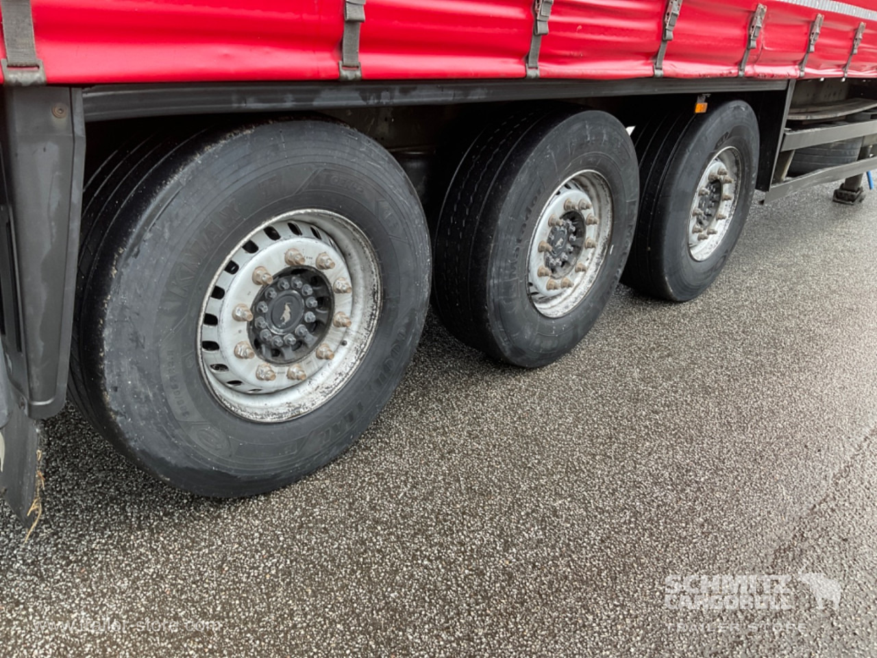 SCHMITZ Curtainsider Standard Forklift holder - الخيمة نصف مقطورة: صور 2 SCHMITZ Curtainsider Standard Forklift holder - الخيمة نصف مقطورة: صور 2