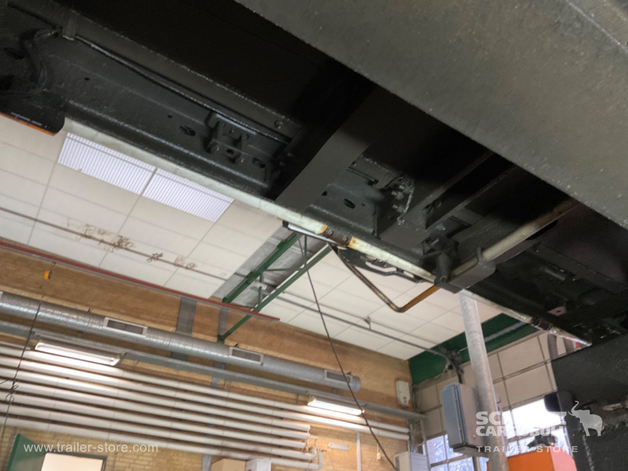 SCHMITZ Curtainsider Standard Forklift holder - الخيمة نصف مقطورة: صور 2 SCHMITZ Curtainsider Standard Forklift holder - الخيمة نصف مقطورة: صور 2