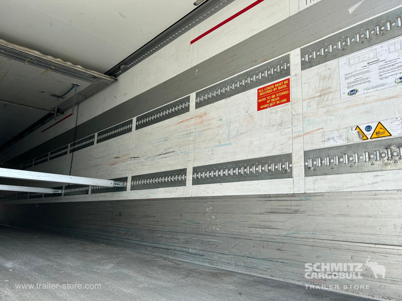 SCHMITZ Reefer Multitemp - متساوي نصف مقطورة: صور 4 SCHMITZ Reefer Multitemp - متساوي نصف مقطورة: صور 4