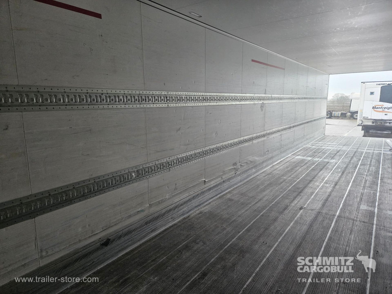 SCHMITZ Reefer Standard - متساوي نصف مقطورة: صور 4 SCHMITZ Reefer Standard - متساوي نصف مقطورة: صور 4