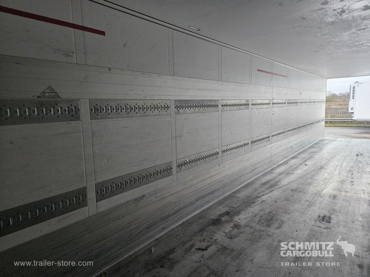 SCHMITZ Reefer Standard - متساوي نصف مقطورة: صور 3 SCHMITZ Reefer Standard - متساوي نصف مقطورة: صور 3