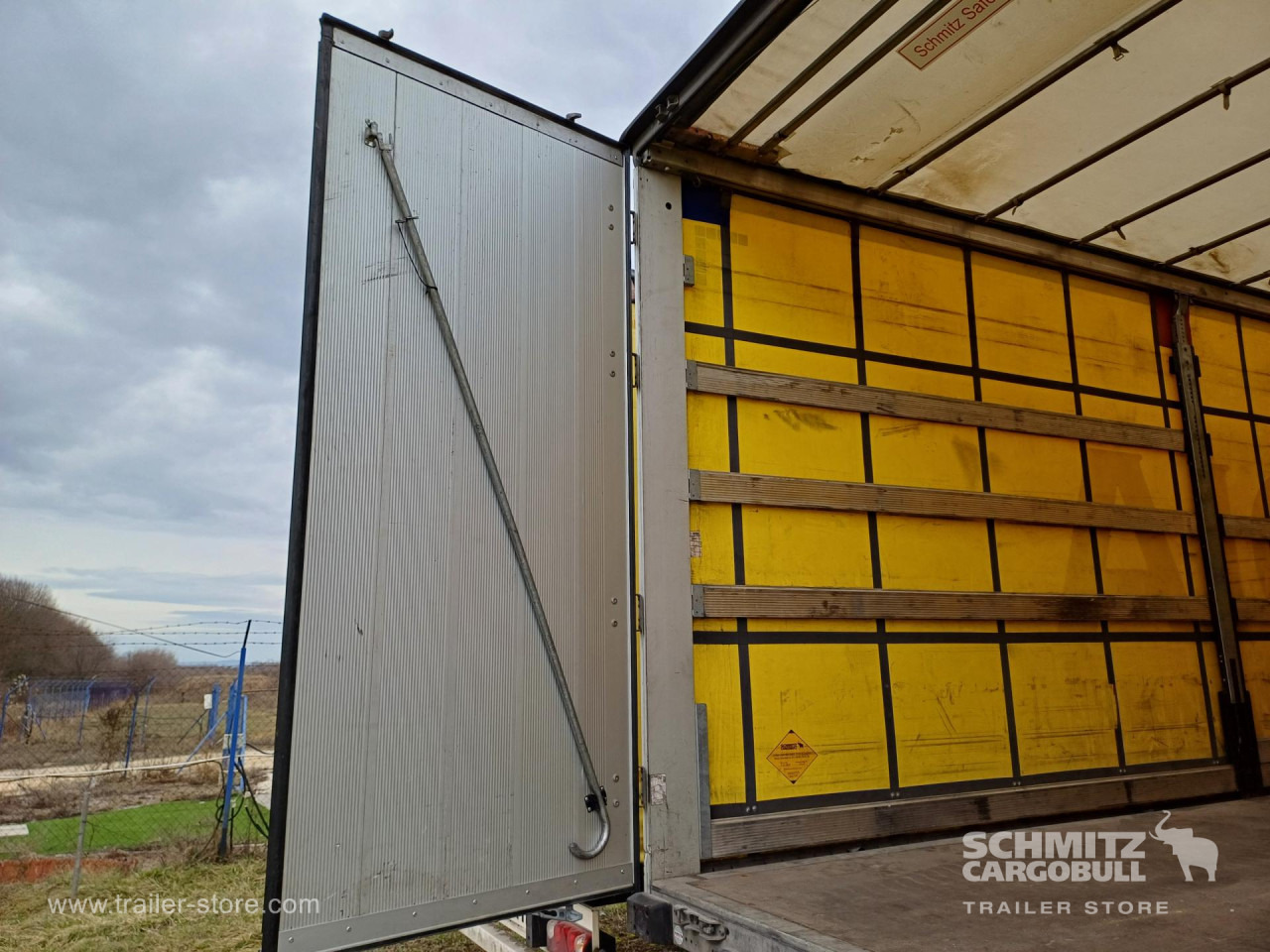 SCHMITZ Curtainsider Standard - الخيمة نصف مقطورة: صور 3 SCHMITZ Curtainsider Standard - الخيمة نصف مقطورة: صور 3