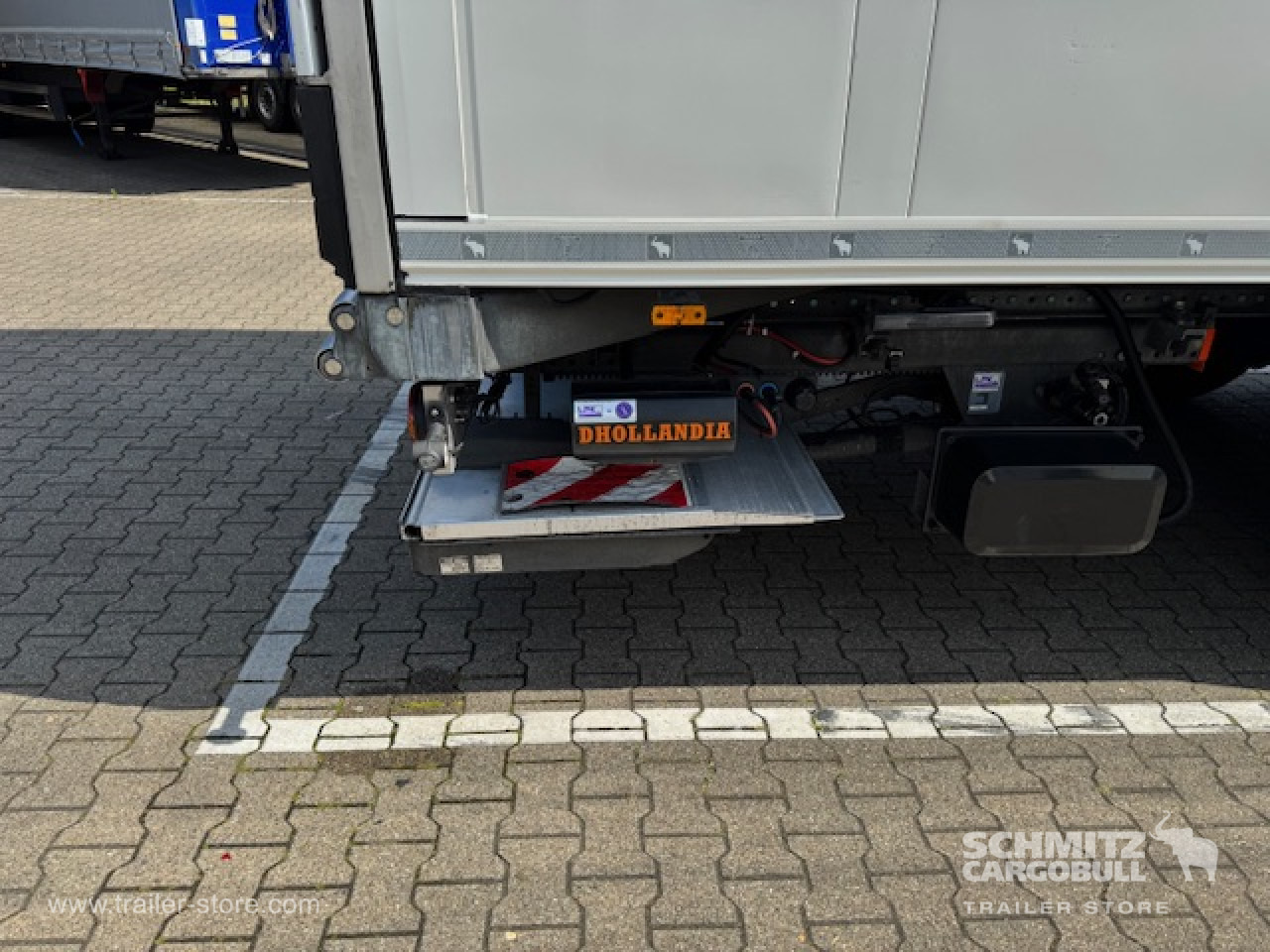 SCHMITZ Oplegger Vries Multitemp Taillift - متساوي نصف مقطورة: صور 4 SCHMITZ Oplegger Vries Multitemp Taillift - متساوي نصف مقطورة: صور 4
