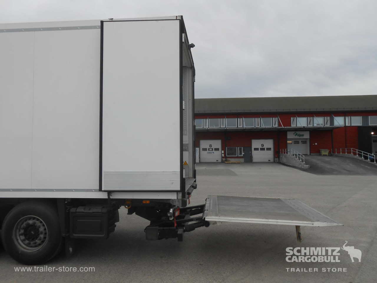 SCHMITZ Reefer Multitemp Taillift - متساوي نصف مقطورة: صور 5 SCHMITZ Reefer Multitemp Taillift - متساوي نصف مقطورة: صور 5