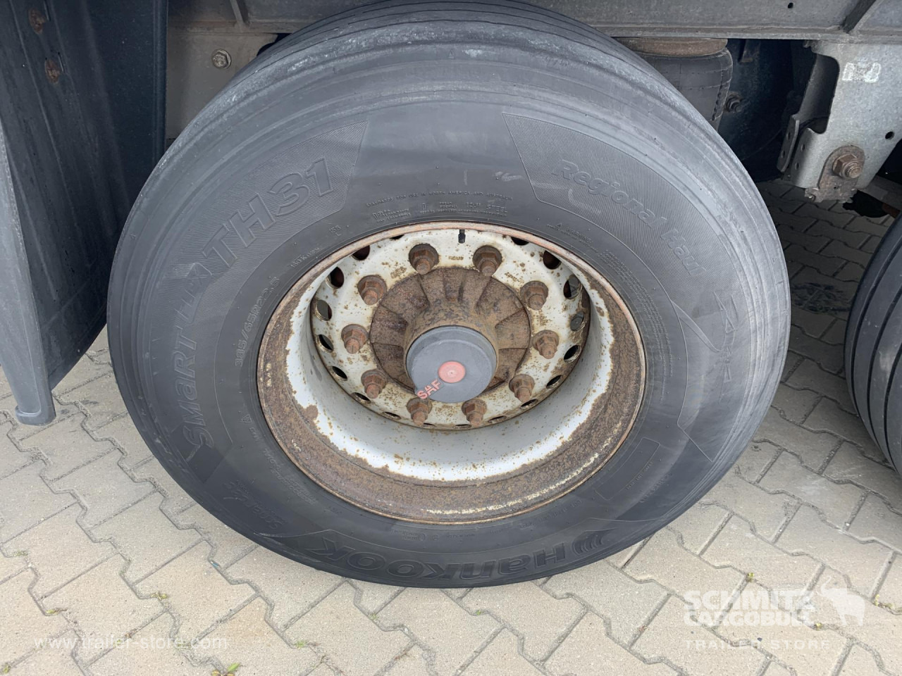 SCHMITZ Reefer Standard Taillift - متساوي نصف مقطورة: صور 2 SCHMITZ Reefer Standard Taillift - متساوي نصف مقطورة: صور 2