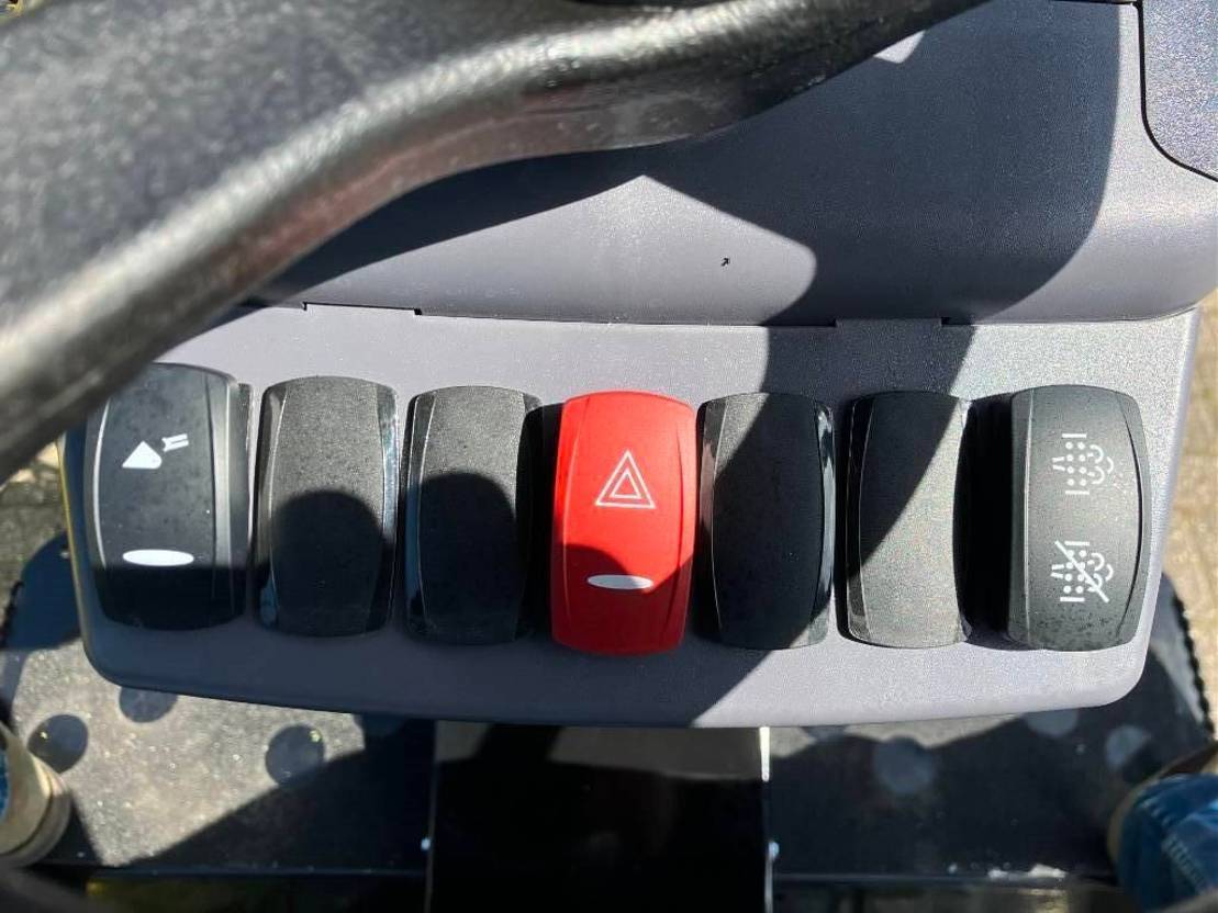 اللودر بعجل جديد Giant G 2700 X-tra HD +: صور 23