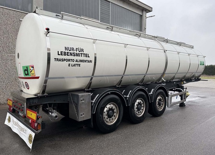 BATA CISTERNA ALIMENTARE SANTI-MENCI ANNO 05-2010 - نصف مقطورة صهريج: صور 4 BATA CISTERNA ALIMENTARE SANTI-MENCI ANNO 05-2010 - نصف مقطورة صهريج: صور 4