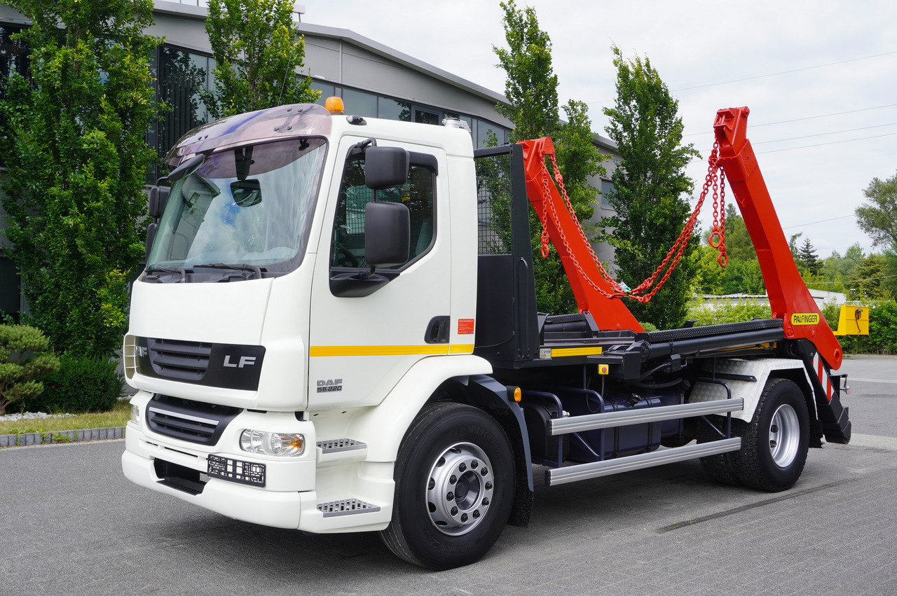 DAF LF 55.220 Skip loader GUIMA PALFINGER M14T - شاحنات قابلة للفك شاحنة: صور 1 DAF LF 55.220 Skip loader GUIMA PALFINGER M14T - شاحنات قابلة للفك شاحنة: صور 1