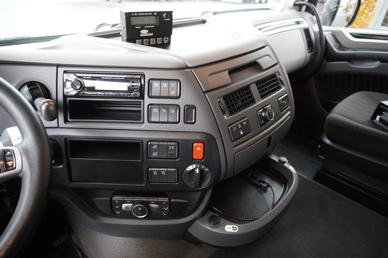 تأجير DAF XF 480 E6 6x2 / NEW Lamberet Refrigerator 18 pallets / 260000 km DAF XF 480 E6 6x2 / NEW Lamberet Refrigerator 18 pallets / 260000 km: صور 23 تأجير DAF XF 480 E6 6x2 / NEW Lamberet Refrigerator 18 pallets / 260000 km DAF XF 480 E6 6x2 / NEW Lamberet Refrigerator 18 pallets / 260000 km: صور 23