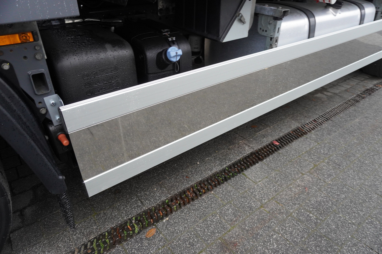 تأجير DAF XF 480 E6 6x2 / NEW Lamberet Refrigerator 18 pallets / 260000 km DAF XF 480 E6 6x2 / NEW Lamberet Refrigerator 18 pallets / 260000 km: صور 9 تأجير DAF XF 480 E6 6x2 / NEW Lamberet Refrigerator 18 pallets / 260000 km DAF XF 480 E6 6x2 / NEW Lamberet Refrigerator 18 pallets / 260000 km: صور 9