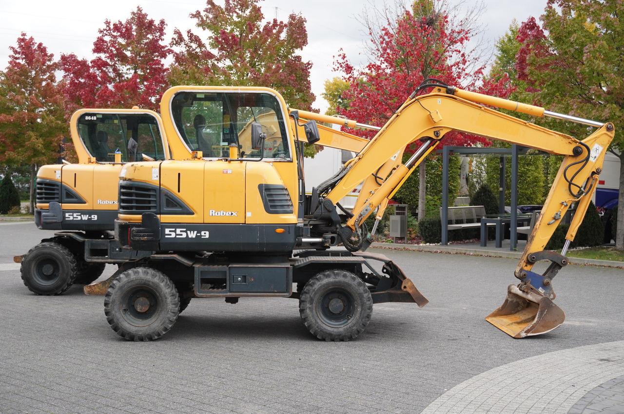 Hyundai Robex 55W-9 Wheeled Excavator 5.5t / 2pcs - حفارة مصغرة: صور 3 Hyundai Robex 55W-9 Wheeled Excavator 5.5t / 2pcs - حفارة مصغرة: صور 3