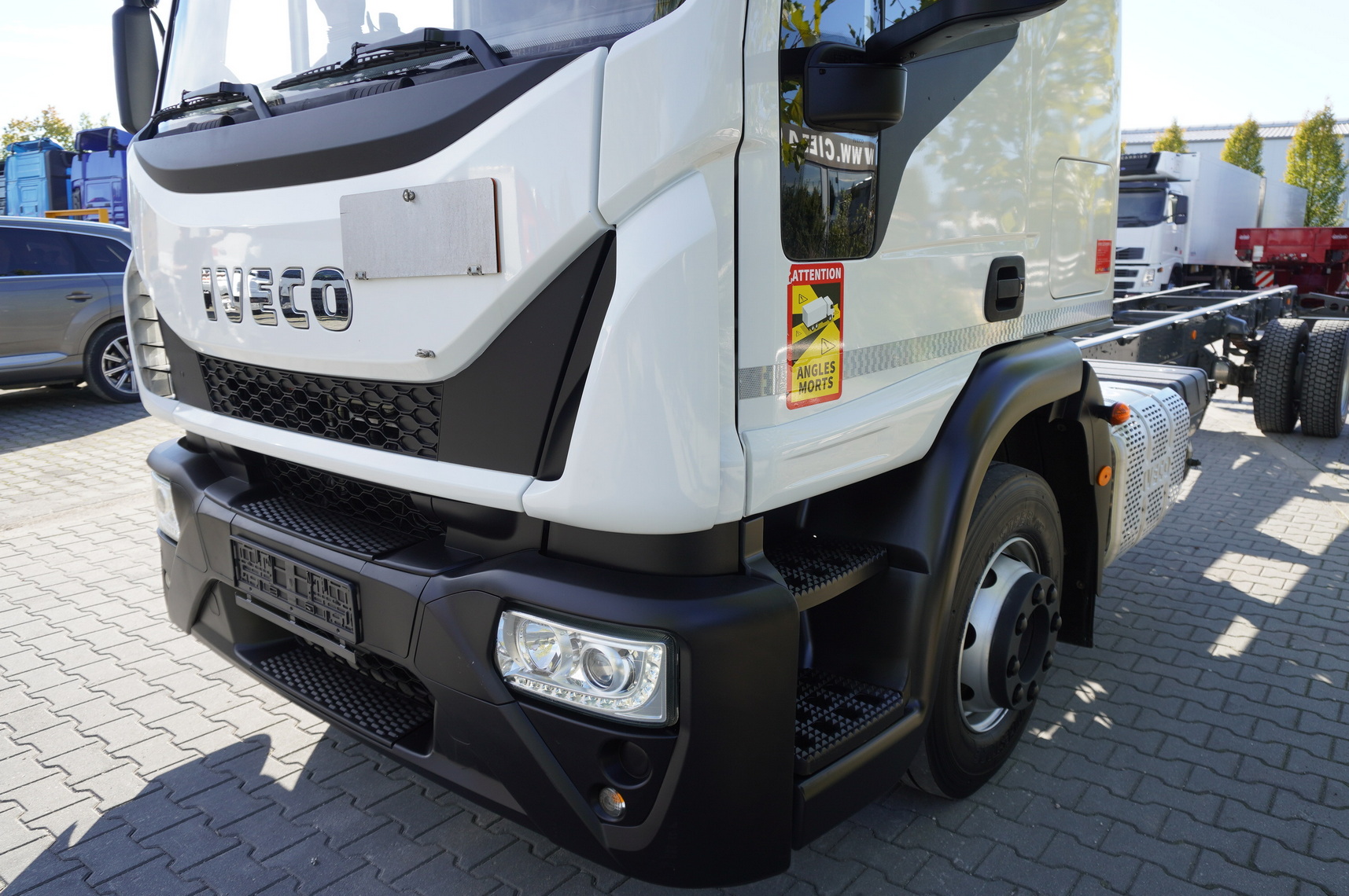 IVECO Eurocargo 140e19 4×2 E6 Glob / ADR / frame 8,1m - الشاسيه شاحنة: صور 5 IVECO Eurocargo 140e19 4×2 E6 Glob / ADR / frame 8,1m - الشاسيه شاحنة: صور 5