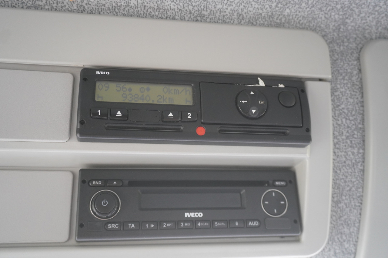 IVECO Eurocargo 150 E25 / 90 tho. km !!! / Tow truck - شاحنات مسطحة: صور 2 IVECO Eurocargo 150 E25 / 90 tho. km !!! / Tow truck - شاحنات مسطحة: صور 2