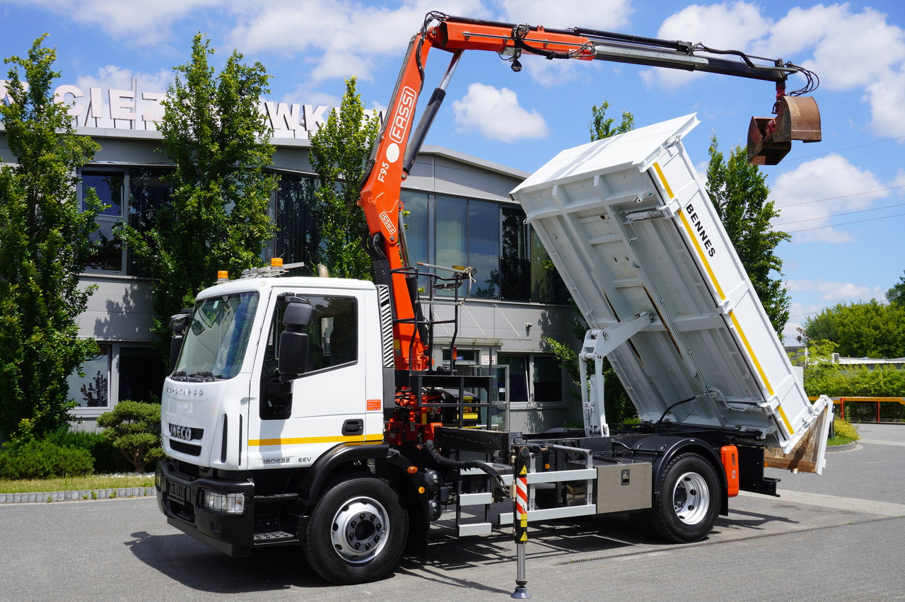IVECO Eurocargo 160E22 EEV Dump truck / Bortmatic / Crane FASSI F95A.0.22 - شاحنة كرين: صور 1 IVECO Eurocargo 160E22 EEV Dump truck / Bortmatic / Crane FASSI F95A.0.22 - شاحنة كرين: صور 1
