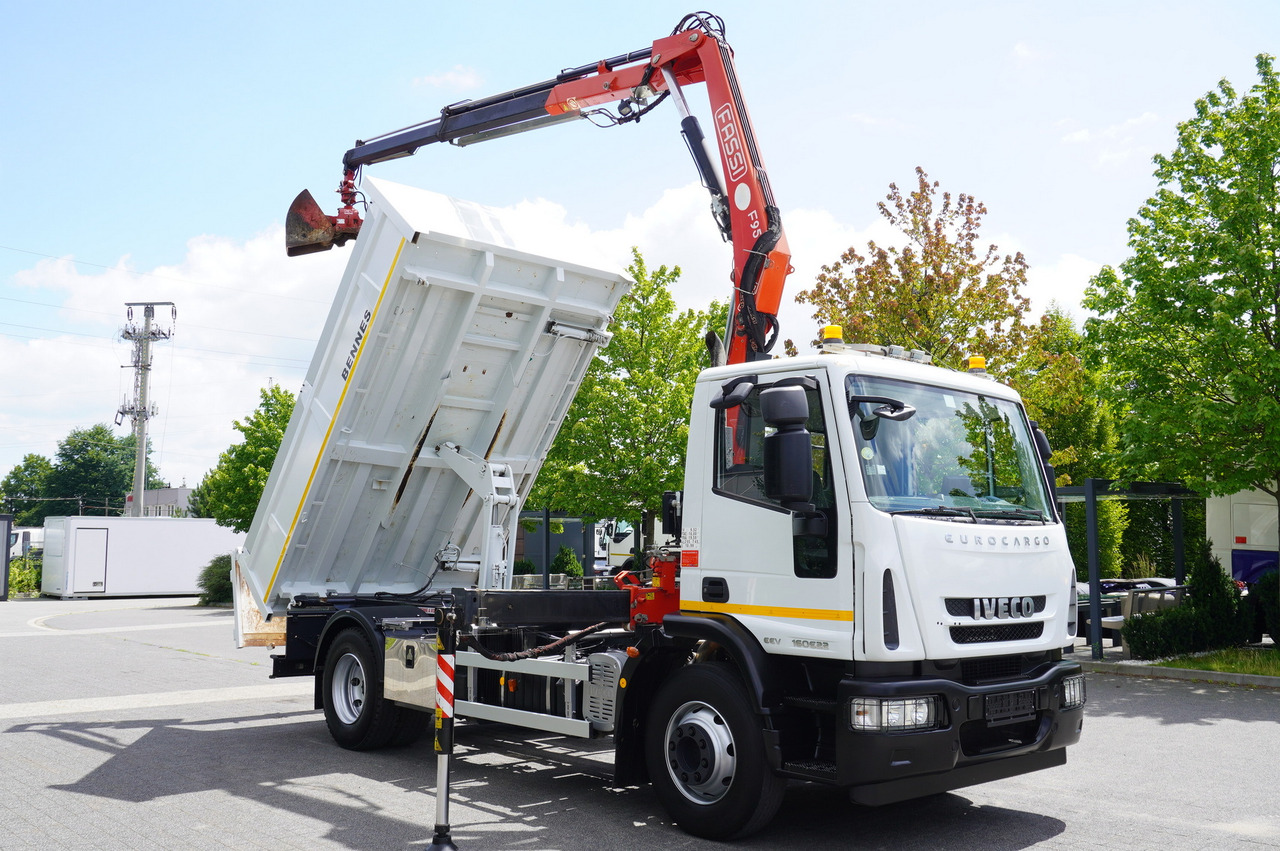 IVECO Eurocargo 160E22 EEV Dump truck / Bortmatic / Crane FASSI F95A.0.22 - قلابات, شاحنة كرين: صور 3 IVECO Eurocargo 160E22 EEV Dump truck / Bortmatic / Crane FASSI F95A.0.22 - قلابات, شاحنة كرين: صور 3