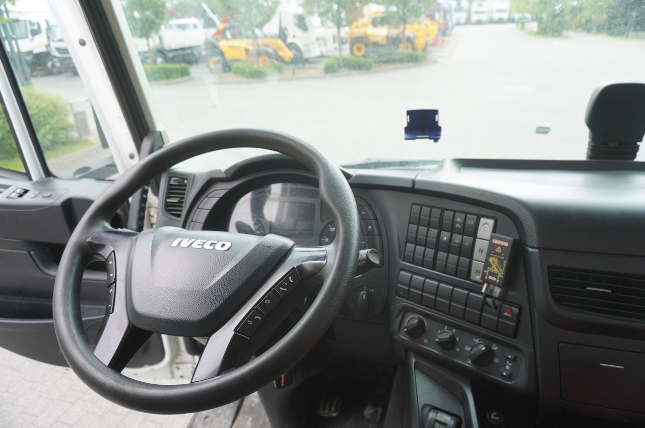شاحنات مسطحة, شاحنة كرين IVECO STRALIS 19.310 E6 / Flatbed 19 EPAL / FASSI F135 / 225 MTH! / 5.7 T: صور 24