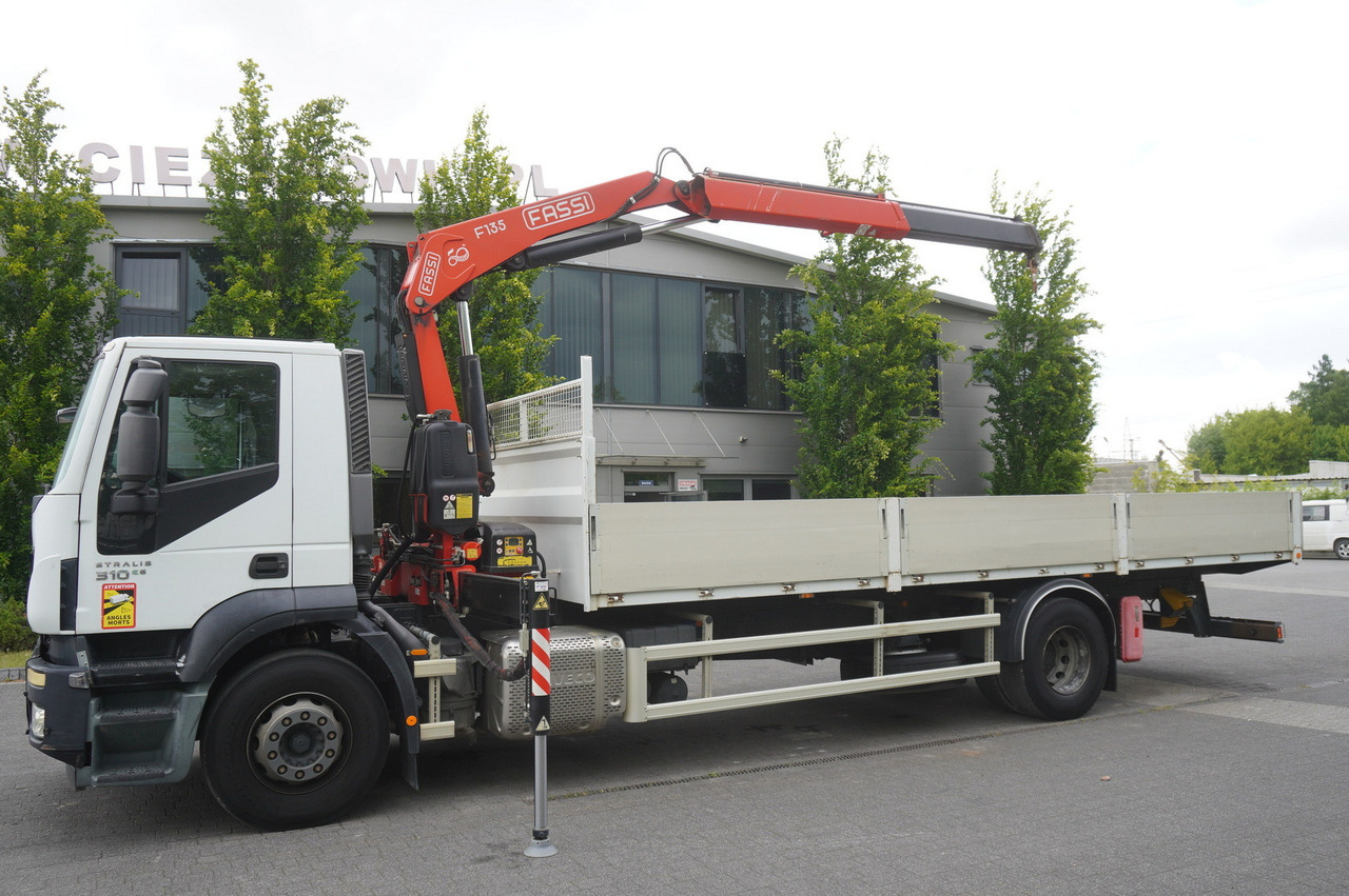 IVECO STRALIS 19.310 E6 / Flatbed 19 EPAL / FASSI F135 / 225 MTH! / 5.7 T - شاحنات مسطحة, شاحنة كرين: صور 4 IVECO STRALIS 19.310 E6 / Flatbed 19 EPAL / FASSI F135 / 225 MTH! / 5.7 T - شاحنات مسطحة, شاحنة كرين: صور 4