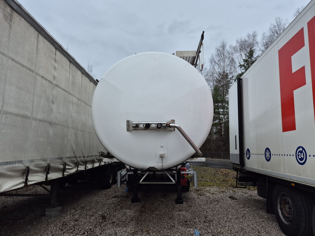 KÄSSBOHRER cistern for chemicals / ADR - نصف مقطورة صهريج: صور 3 KÄSSBOHRER cistern for chemicals / ADR - نصف مقطورة صهريج: صور 3