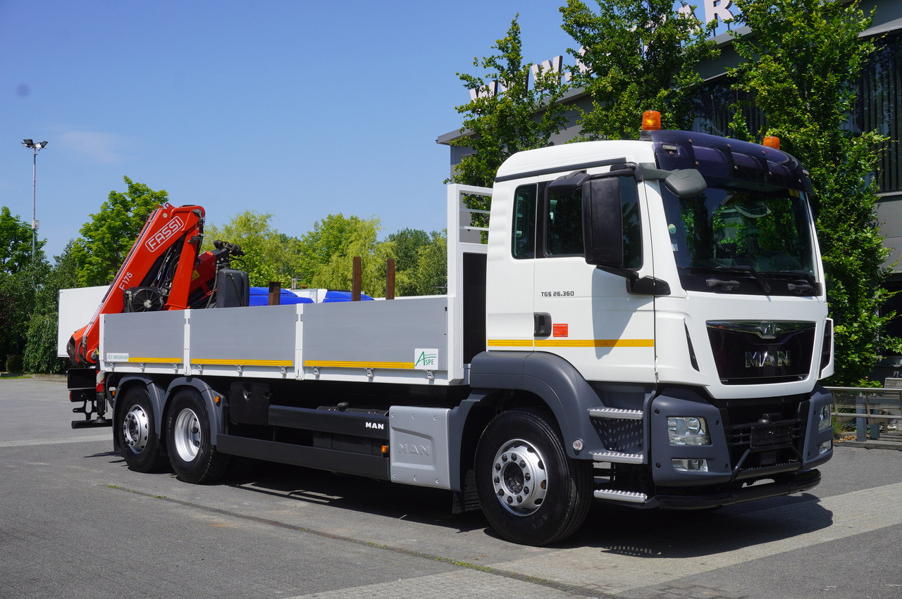 MAN TGS 26.360 Flatbed / Fassi F175 7.7 T / steered 3rd axle - شاحنات مسطحة, شاحنة كرين: صور 2 MAN TGS 26.360 Flatbed / Fassi F175 7.7 T / steered 3rd axle - شاحنات مسطحة, شاحنة كرين: صور 2