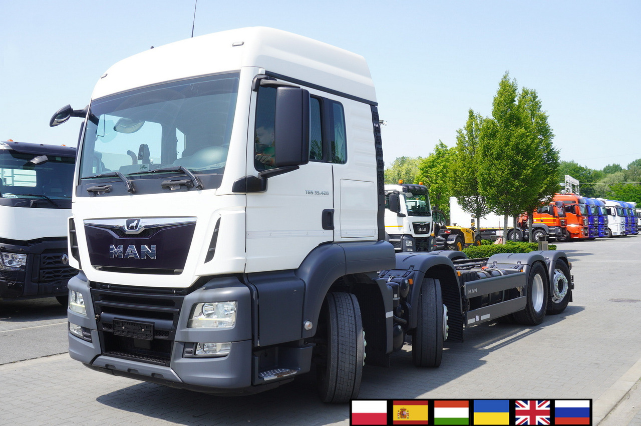 MAN TGS 35.420 8x2 / Chassis 6.4 m / 3 steered axles - شاحنة كرين: صور 1 MAN TGS 35.420 8x2 / Chassis 6.4 m / 3 steered axles - شاحنة كرين: صور 1