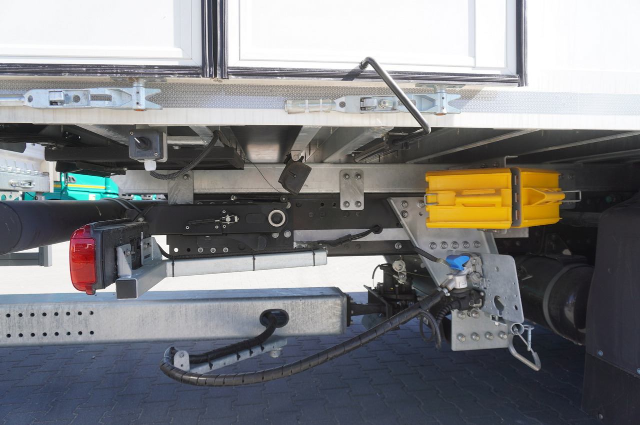 بصندوق مغلق شاحنة MAN TGX 26.480 6×2-2 LL CH NEW / 19 EPAL box / New Wecon walkthrough box trailer 19 EPAL / 2025.06 !!!: صور 24