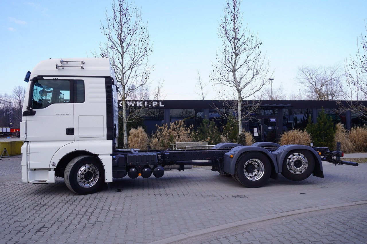 MAN TGX 26,500 / 500 HP / steering 3rd axle / 20 t cap. / Chassis 6.5 m - الشاسيه شاحنة: صور 4 MAN TGX 26,500 / 500 HP / steering 3rd axle / 20 t cap. / Chassis 6.5 m - الشاسيه شاحنة: صور 4