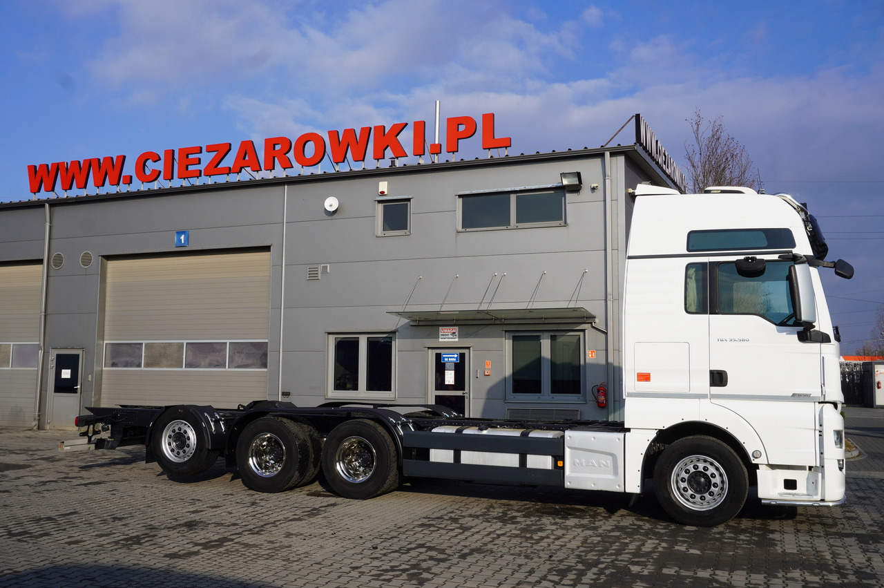 MAN TGX 35.580 E6 8x4/4 - 8.8m chassis frame - شاحنة كرين: صور 4 MAN TGX 35.580 E6 8x4/4 - 8.8m chassis frame - شاحنة كرين: صور 4