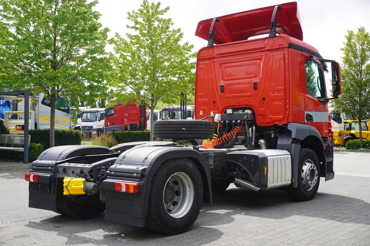 MERCEDES-BENZ Actros 1833 tractor unit / 260 tho. km - شاحنة جرار: صور 4 MERCEDES-BENZ Actros 1833 tractor unit / 260 tho. km - شاحنة جرار: صور 4