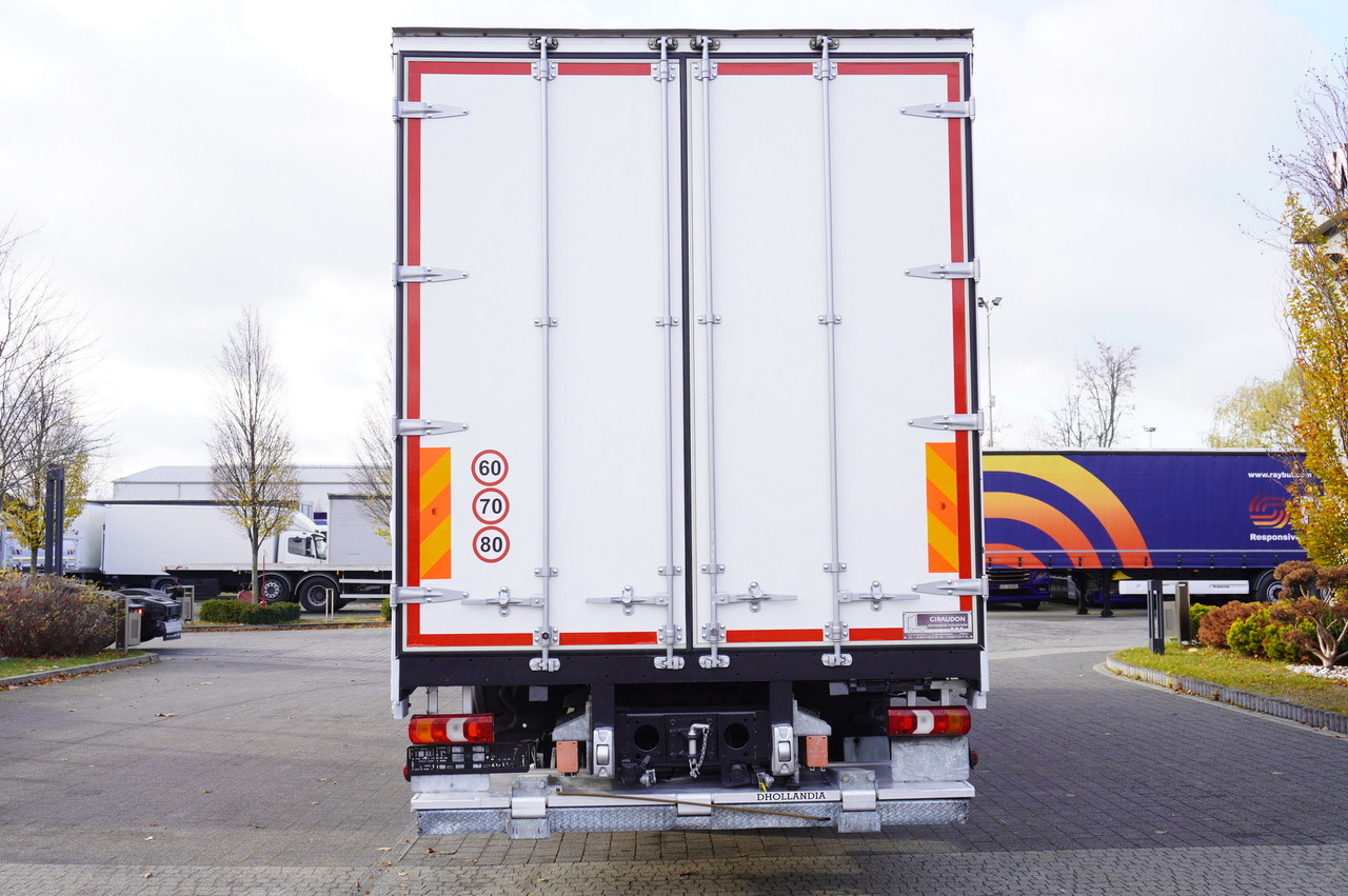MERCEDES-BENZ Actros 1835 E6 4×2 / Curtainsider 21 pallets / tail lift 1.5t - شاحنة ستارة: صور 2 MERCEDES-BENZ Actros 1835 E6 4×2 / Curtainsider 21 pallets / tail lift 1.5t - شاحنة ستارة: صور 2