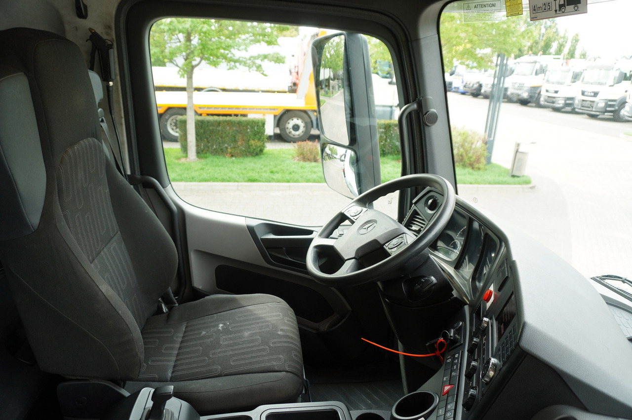 شاحنة القمامة MERCEDES-BENZ Antos 3240 8x2 / Tajfun 5T crane / Farid Industries garbage truck/ 3 steered axles: صور 20 شاحنة القمامة MERCEDES-BENZ Antos 3240 8x2 / Tajfun 5T crane / Farid Industries garbage truck/ 3 steered axles: صور 20