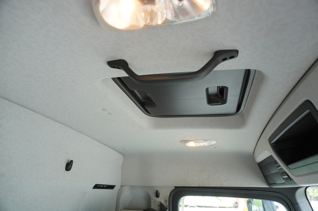 شاحنة القمامة MERCEDES-BENZ Antos 3240 8x2 / Tajfun 5T crane / Farid Industries garbage truck/ 3 steered axles: صور 21 شاحنة القمامة MERCEDES-BENZ Antos 3240 8x2 / Tajfun 5T crane / Farid Industries garbage truck/ 3 steered axles: صور 21