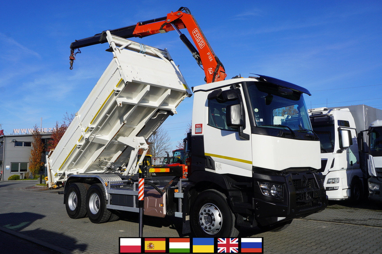 RENAULT C380 E6 6×4 / HDS Fassi F135 2700 MTH / Range 8 m / 5.6 t lifting capacity / 3-side tipper / Bortmatic - شاحنة كرين: صور 1 RENAULT C380 E6 6×4 / HDS Fassi F135 2700 MTH / Range 8 m / 5.6 t lifting capacity / 3-side tipper / Bortmatic - شاحنة كرين: صور 1