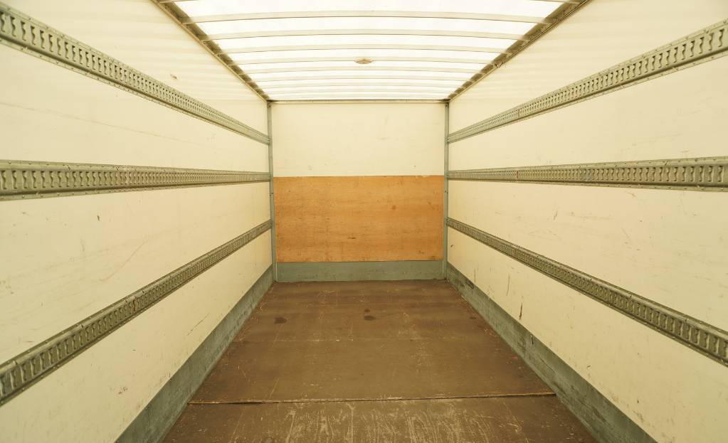 RENAULT D12 E6 / Container 18 pallets / tail lift - بصندوق مغلق شاحنة: صور 5 RENAULT D12 E6 / Container 18 pallets / tail lift - بصندوق مغلق شاحنة: صور 5